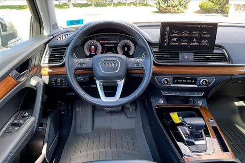 Chronos Gray Metallic 2023 Audi Q5 45 S line Premium Plus