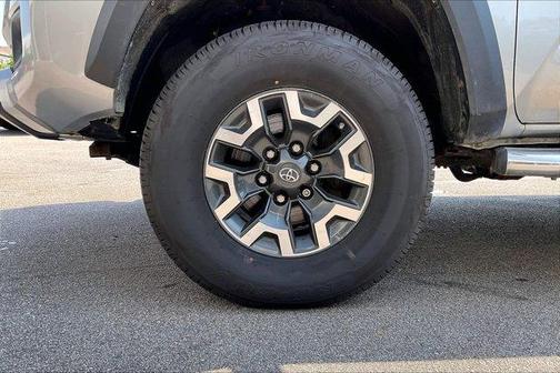 2017 Toyota Tacoma SR