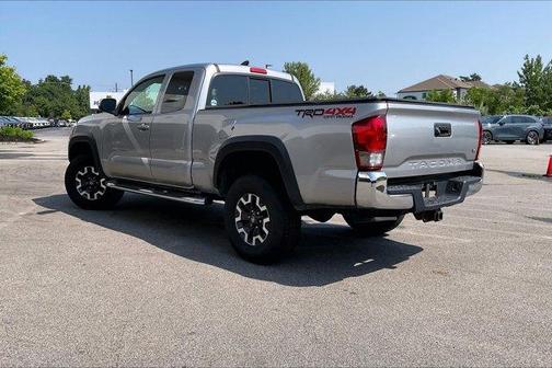 2017 Toyota Tacoma SR