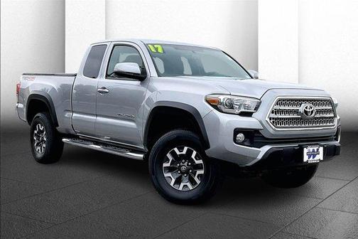 2017 Toyota Tacoma SR