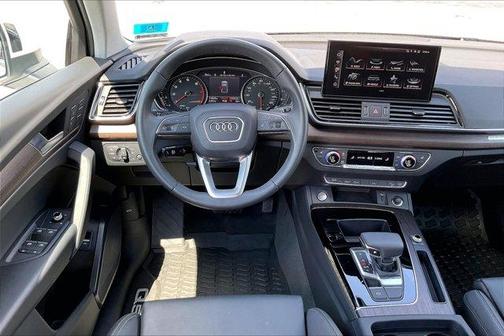 2024 Audi Q5 45 S line quattro Premium