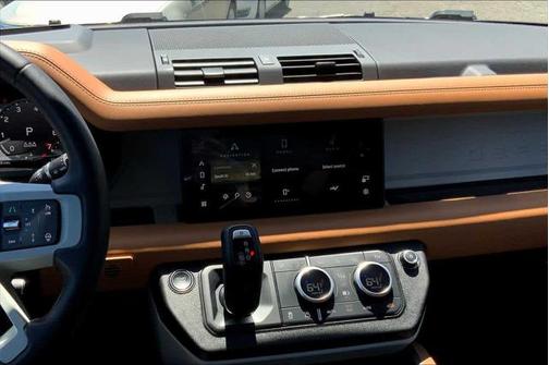 2024 Land Rover Defender 110 P400 X-Dynamic SE
