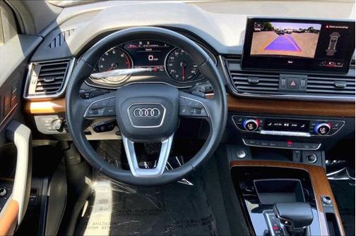 2023 Audi Q5 45 S line Premium