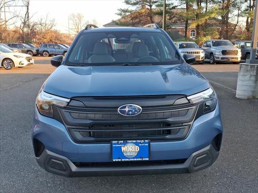 2025 Subaru Forester Base