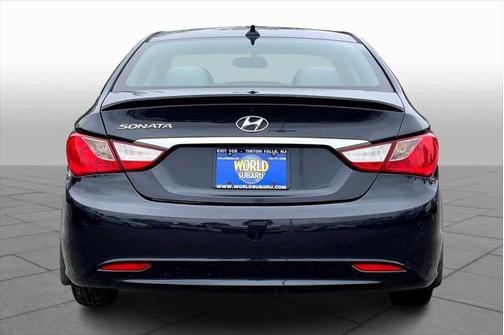 2013 Hyundai SONATA GLS