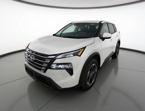 Everest White Pearl Tricoat 2025 Nissan Rogue SV
