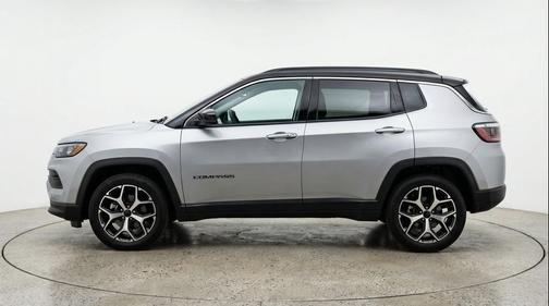 Silver Zynith Metallic Clearcoat 2025 Jeep Compass Limited