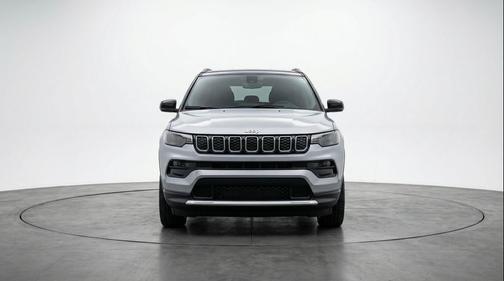 Silver Zynith Metallic Clearcoat 2025 Jeep Compass Limited