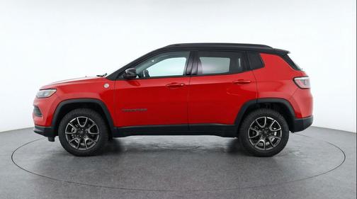 Red Hot Pearlcoat 2025 Jeep Compass Trailhawk