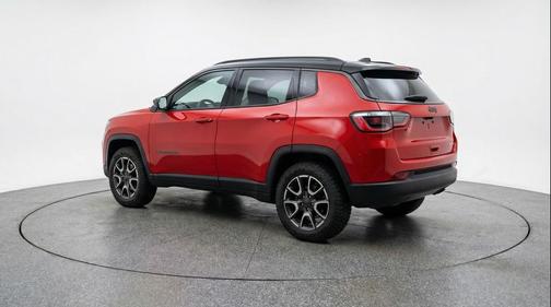 Red Hot Pearlcoat 2025 Jeep Compass Trailhawk