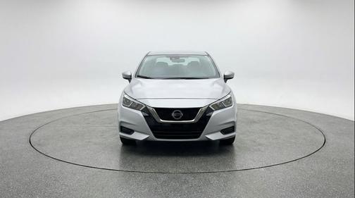 Brilliant Silver Metallic 2025 Nissan Versa 1.6 SV