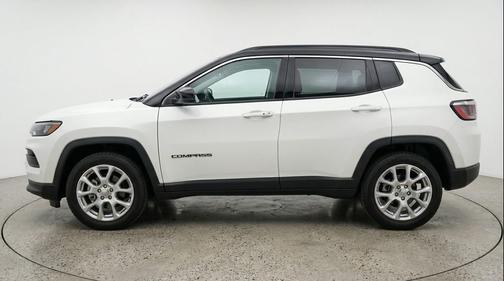 Bright White Clearcoat 2025 Jeep Compass Limited