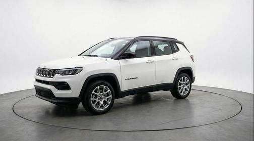 Bright White Clearcoat 2025 Jeep Compass Limited