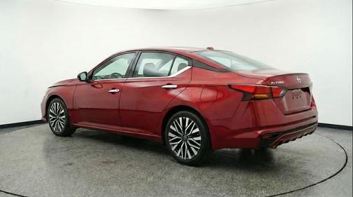 Scarlet Ember Tintcoat 2025 Nissan Altima SV FWD