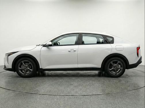 Snow White Pearl 2025 Kia K4 LXS