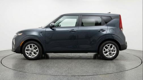 Gravity Gray 2025 Kia Soul LX