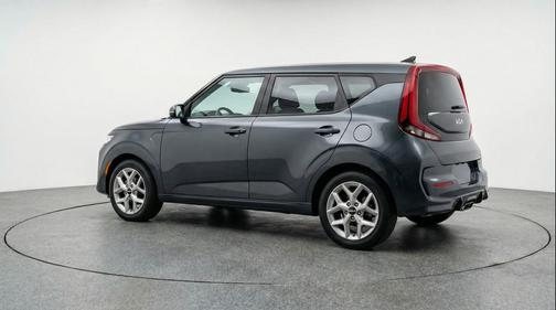 Gravity Gray 2025 Kia Soul LX