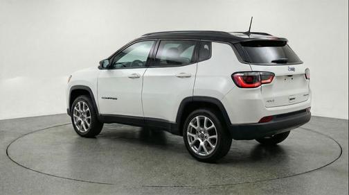 Bright White Clearcoat 2025 Jeep Compass Limited