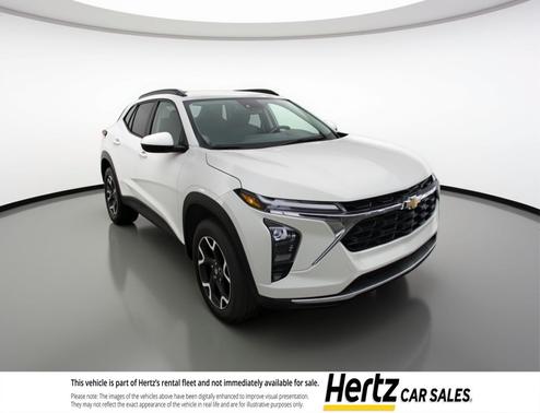 Summit White 2025 Chevrolet Trax LT