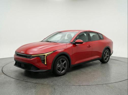 Currant Red 2025 Kia K4 LXS