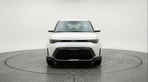 Snow White Pearl 2025 Kia Soul LX