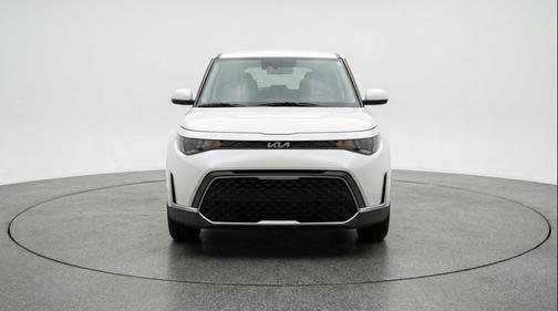 Snow White Pearl 2025 Kia Soul LX