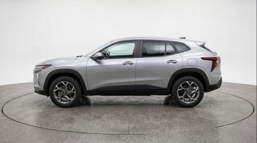 Sterling Gray Metallic 2025 Chevrolet Trax LT