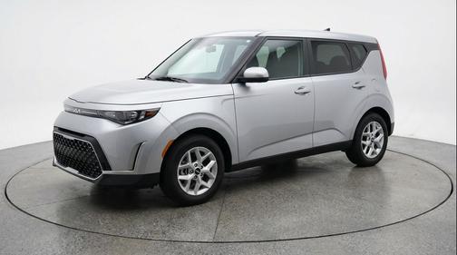 Steel Gray 2025 Kia Soul LX