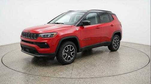 Red Hot Pearlcoat 2025 Jeep Compass Trailhawk