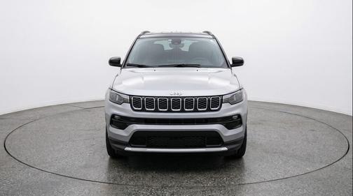Silver Zynith Metallic Clearcoat 2025 Jeep Compass Limited