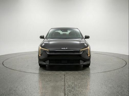 Aurora Black Pearl 2025 Kia K4 LXS