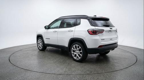 Bright White Clearcoat 2025 Jeep Compass Limited
