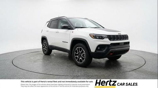 Bright White Clearcoat 2025 Jeep Compass Trailhawk