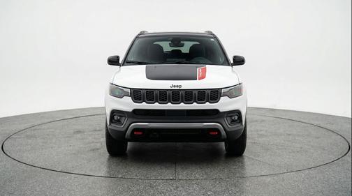 Bright White Clearcoat 2025 Jeep Compass Trailhawk