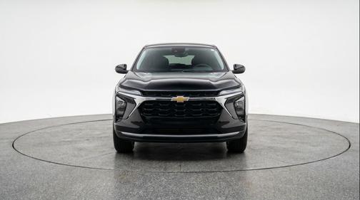 Mosaic Black Metallic 2025 Chevrolet Trax LT