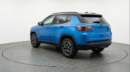 Hydro Blue Pearlcoat 2025 Jeep Compass Trailhawk
