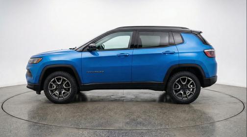 Hydro Blue Pearlcoat 2025 Jeep Compass Trailhawk
