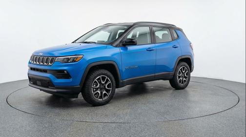 Hydro Blue Pearlcoat 2025 Jeep Compass Trailhawk