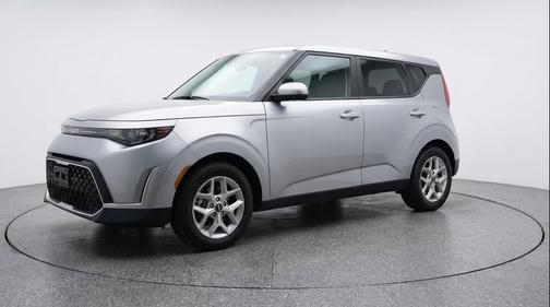 Steel Gray 2025 Kia Soul LX
