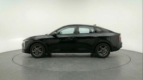Aurora Black Pearl 2025 Kia K4 LXS