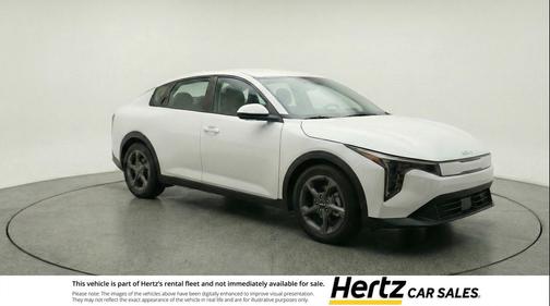 Snow White Pearl 2025 Kia K4 LXS