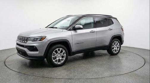 Silver Zynith Metallic Clearcoat 2025 Jeep Compass Limited