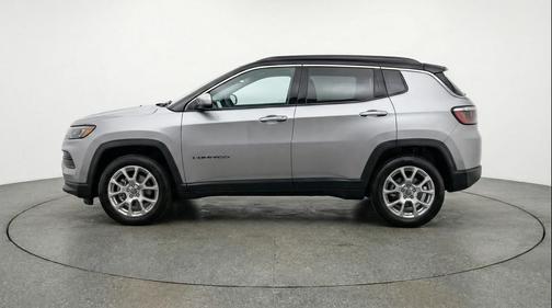 Silver Zynith Metallic Clearcoat 2025 Jeep Compass Limited
