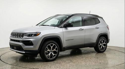 Silver Zynith Metallic Clearcoat 2025 Jeep Compass Limited