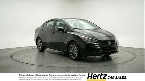 Super Black 2025 Nissan Versa 1.6 SV
