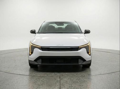 Snow White Pearl 2025 Kia K4 LXS