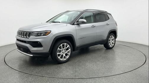 Silver Zynith Metallic Clearcoat 2025 Jeep Compass Limited