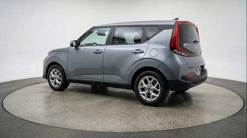 Gravity Gray 2025 Kia Soul LX