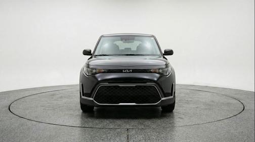 Fusion Black 2025 Kia Soul LX