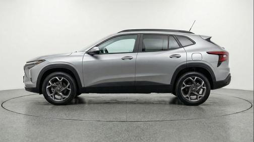 Sterling Gray Metallic 2025 Chevrolet Trax LT